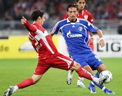 马夺回场上 马夺回场上